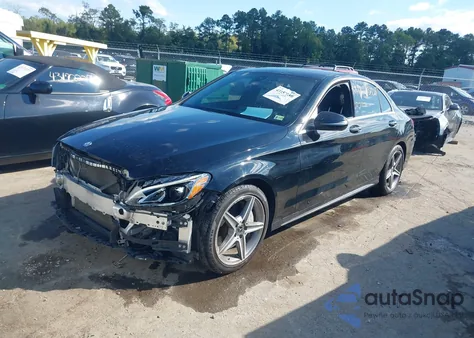 2017 Mercedes-Benz C 300 Sport 4Matic из США, поврежденный, VIN 55SWF4KB4HU215875